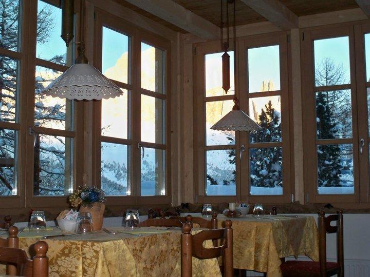 Rifugio Negritella Hotel ปอซซาดิฟัซซา ภายนอก รูปภาพ
