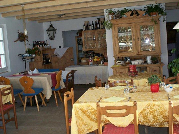 Rifugio Negritella Hotel ปอซซาดิฟัซซา ภายนอก รูปภาพ