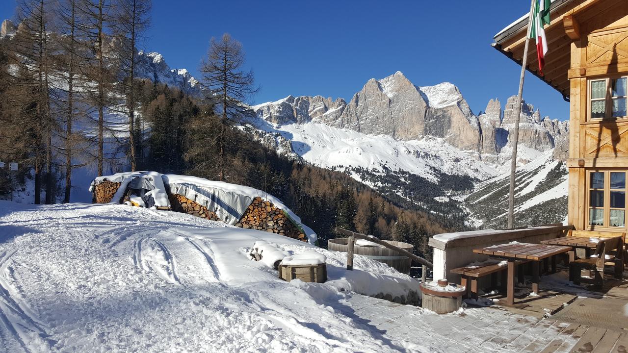 Rifugio Negritella Hotel ปอซซาดิฟัซซา ภายนอก รูปภาพ