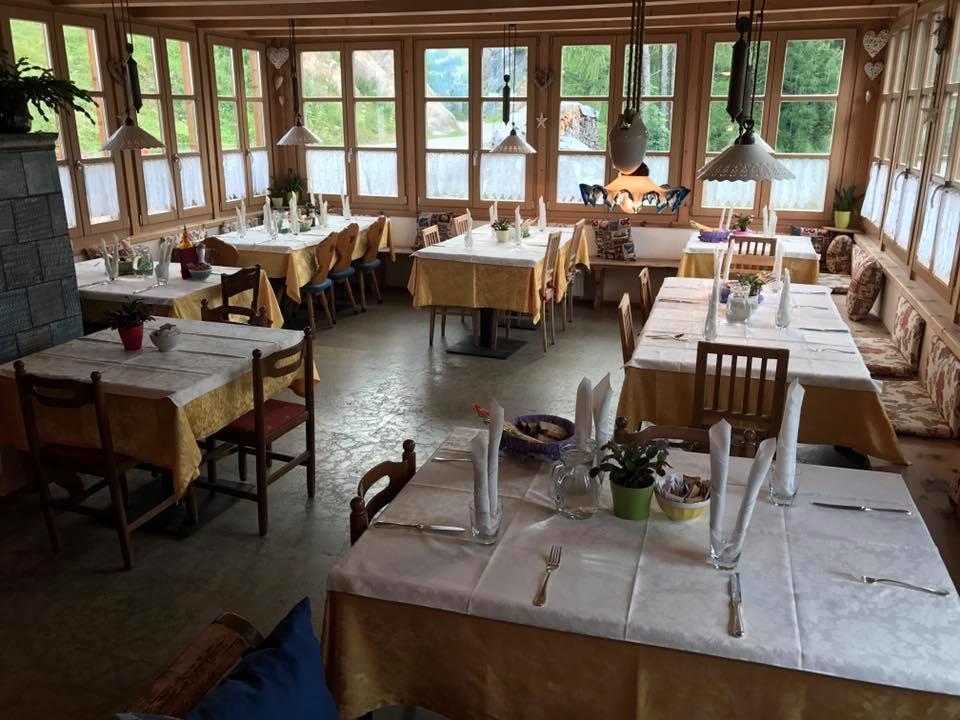Rifugio Negritella Hotel ปอซซาดิฟัซซา ภายนอก รูปภาพ