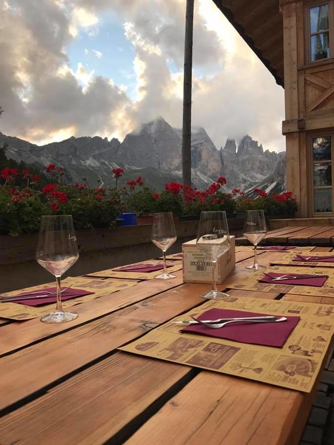 Rifugio Negritella Hotel ปอซซาดิฟัซซา ภายนอก รูปภาพ