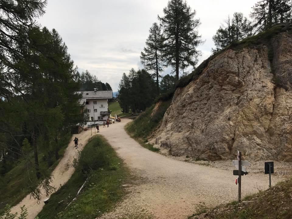 Rifugio Negritella Hotel ปอซซาดิฟัซซา ภายนอก รูปภาพ