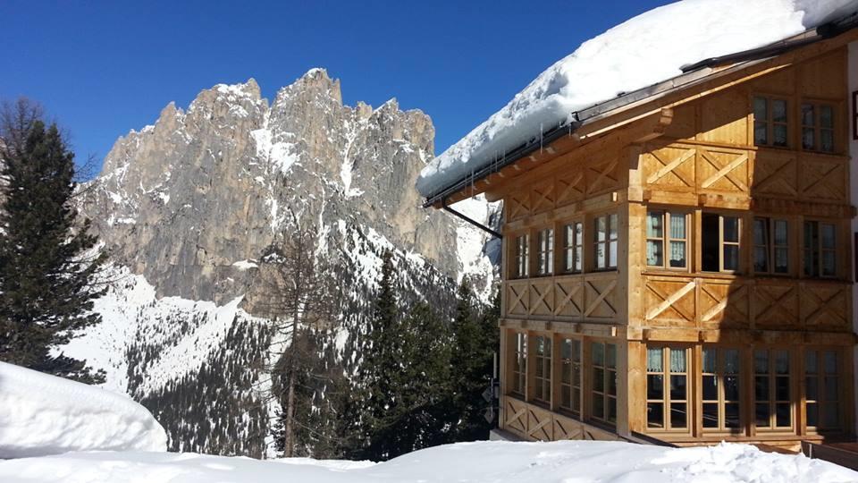 Rifugio Negritella Hotel ปอซซาดิฟัซซา ภายนอก รูปภาพ